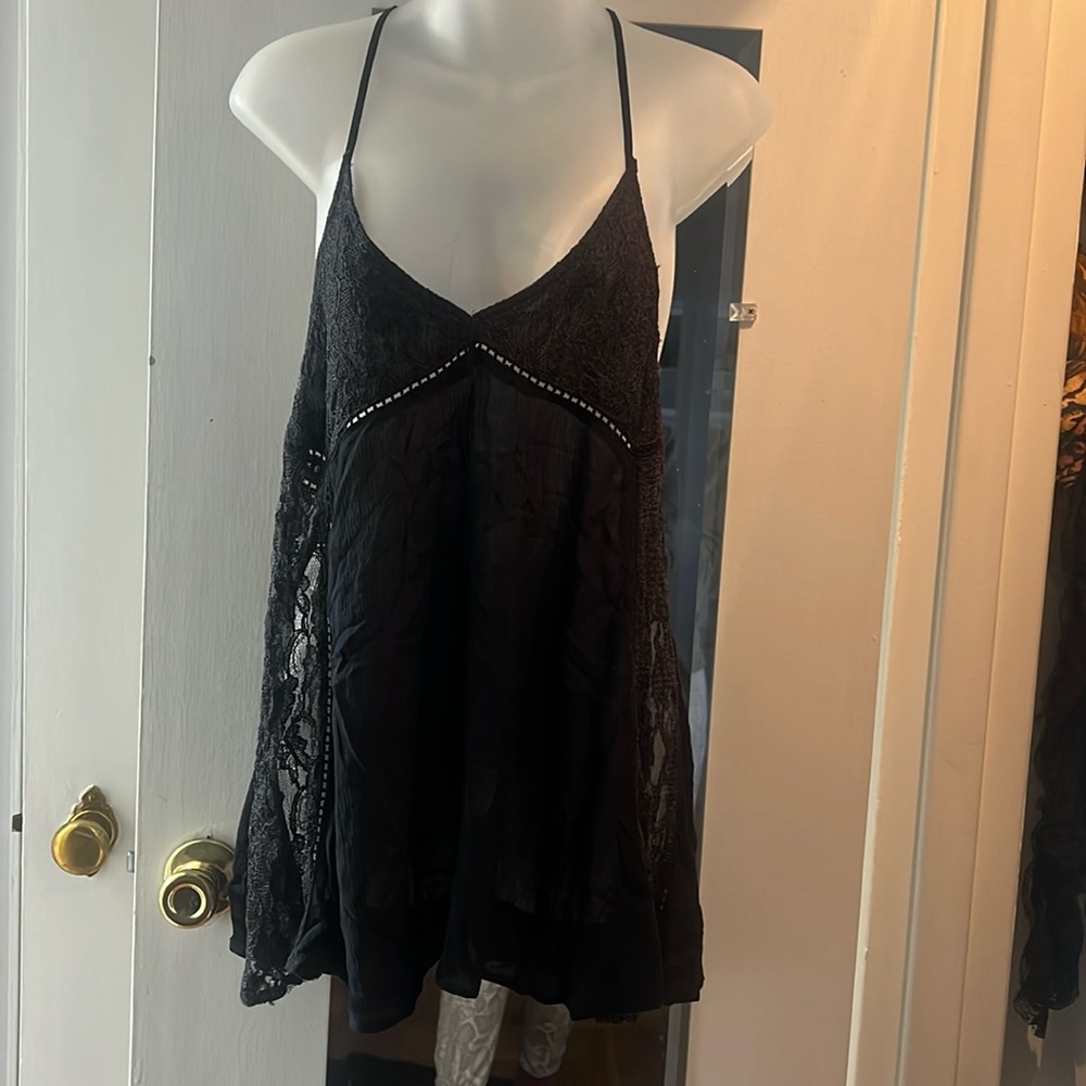 Kimchi Blue Sexy Lace Peek A Boo Top